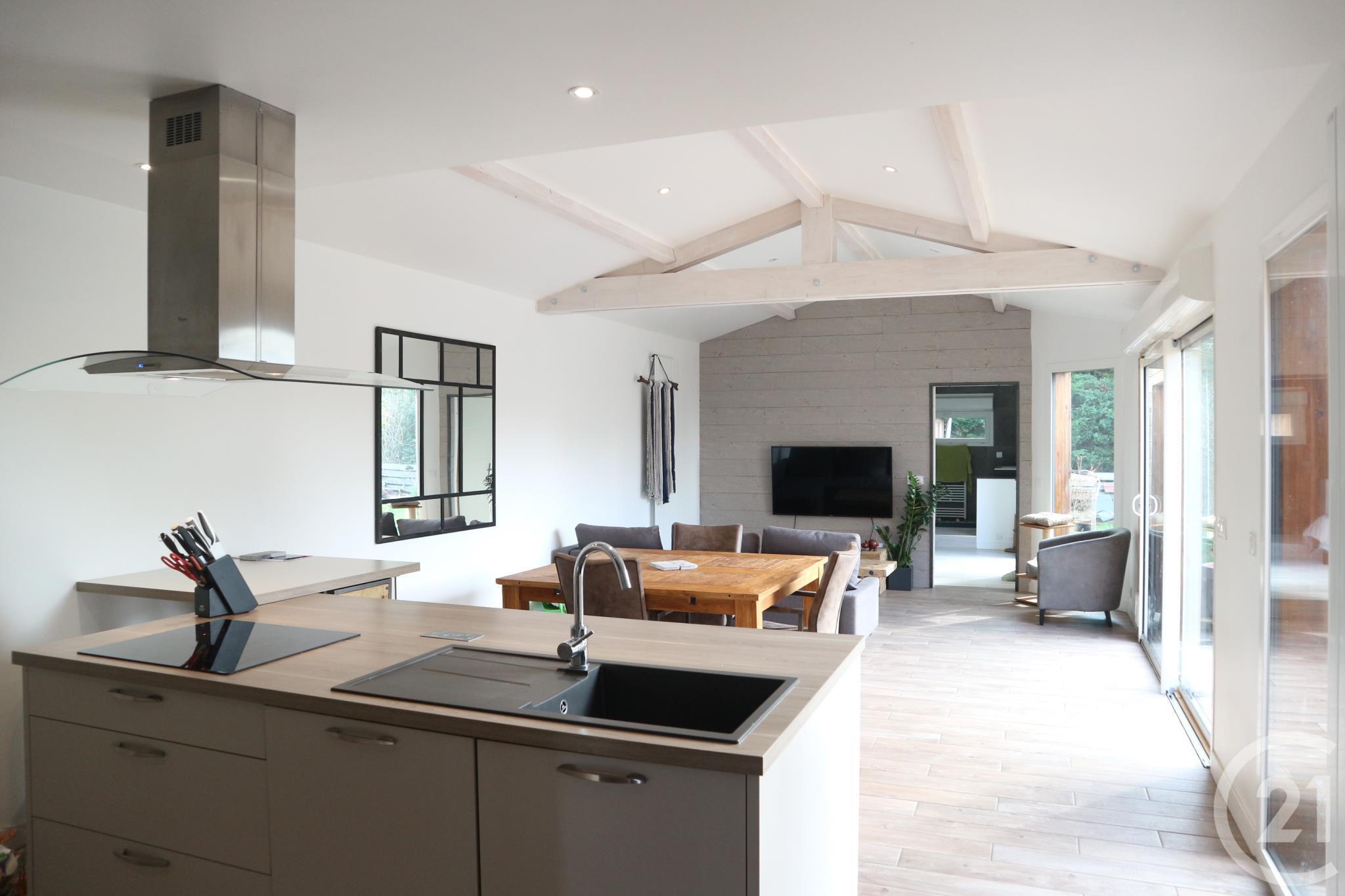 Maison à louer - 6 pièces - 100,84 m2 - ST LAURENT DE LA PREE - 17 - POITOU-CHARENTES