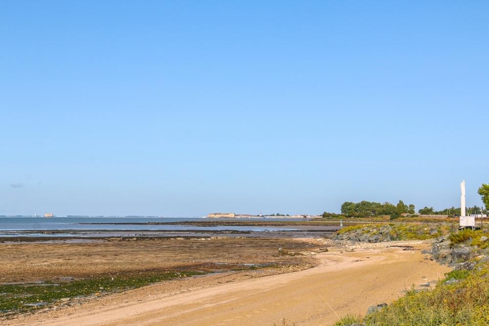 Plage de la Vierge FOURAS. C21 Aunis-Immo