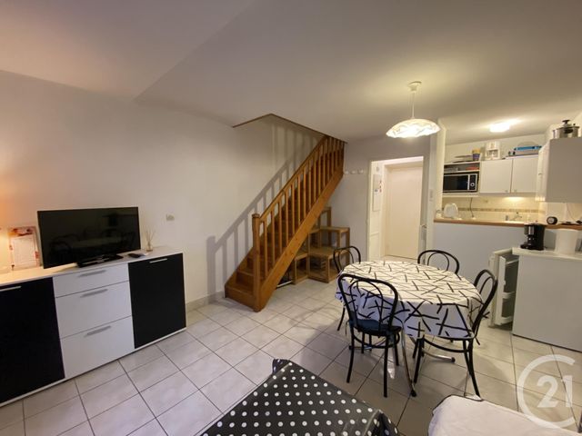 Appartement F2 à louer - 2 pièces - 37.0 m2 - FOURAS - 17 - POITOU-CHARENTES - Century 21 Aunis Immo