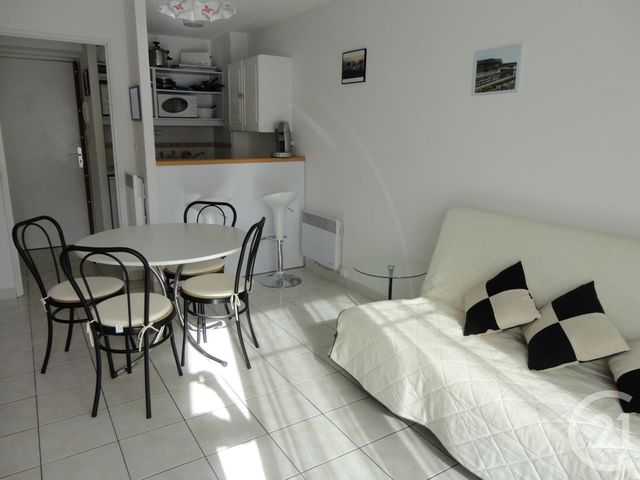 Appartement F2 à louer - 2 pièces - 37.0 m2 - FOURAS - 17 - POITOU-CHARENTES - Century 21 Aunis Immo