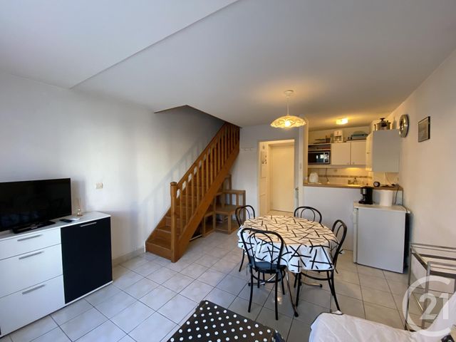Appartement F2 à louer - 2 pièces - 37.0 m2 - FOURAS - 17 - POITOU-CHARENTES - Century 21 Aunis Immo