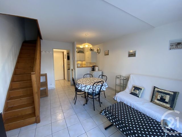 Appartement F2 à louer - 2 pièces - 37.0 m2 - FOURAS - 17 - POITOU-CHARENTES - Century 21 Aunis Immo