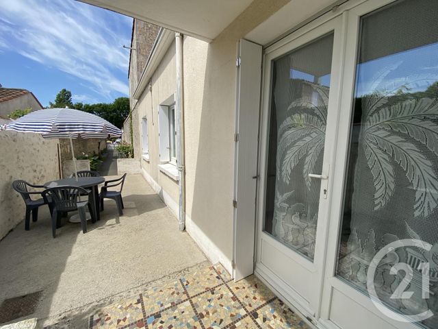 maison à louer - 2 pièces - 34.0 m2 - FOURAS - 17 - POITOU-CHARENTES - Century 21 Aunis Immo