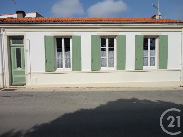 maison à louer - 4 pièces - 52.0 m2 - FOURAS - 17 - POITOU-CHARENTES - Century 21 Aunis Immo