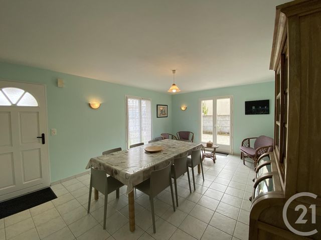 maison à louer - 4 pièces - 70.0 m2 - FOURAS - 17 - POITOU-CHARENTES - Century 21 Aunis Immo