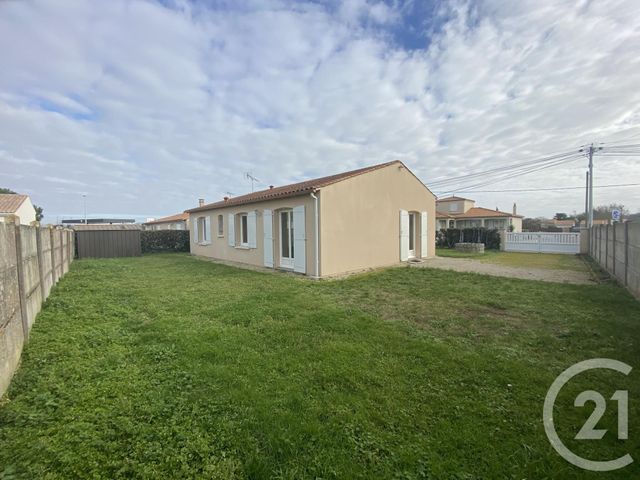 maison à louer - 4 pièces - 70.0 m2 - FOURAS - 17 - POITOU-CHARENTES - Century 21 Aunis Immo