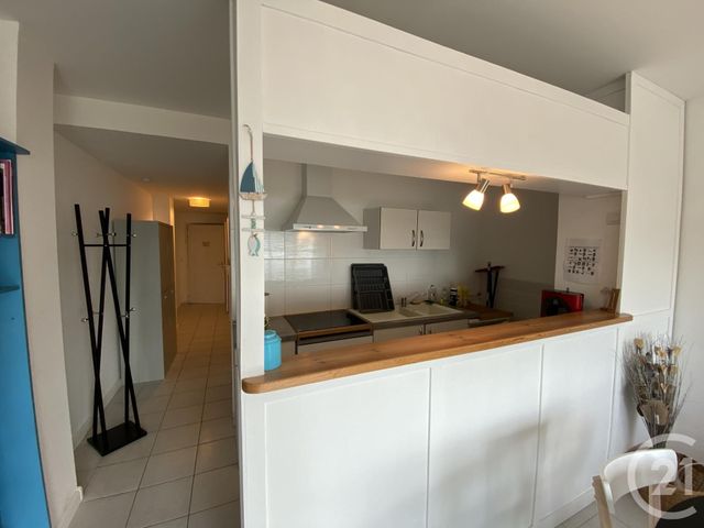 Appartement à louer - 2 pièces - 36.0 m2 - FOURAS - 17 - POITOU-CHARENTES - Century 21 Aunis Immo