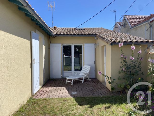 maison à louer - 4 pièces - 43.0 m2 - FOURAS - 17 - POITOU-CHARENTES - Century 21 Aunis Immo