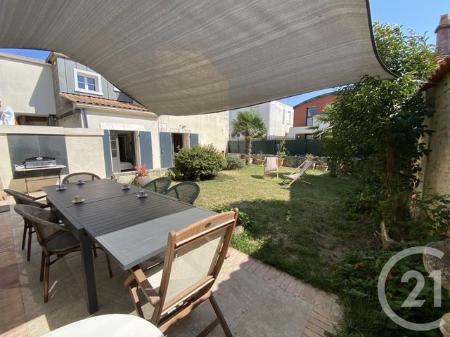 maison à louer - 6 pièces - 140.0 m2 - FOURAS - 17 - POITOU-CHARENTES - Century 21 Aunis Immo