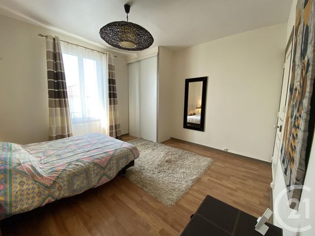 Afficher la photo en grand Appartement F4 à vendre - 4 pièces - 106.63 m2 - FOURAS - 17 - POITOU-CHARENTES - Century 21 Aunis Immo