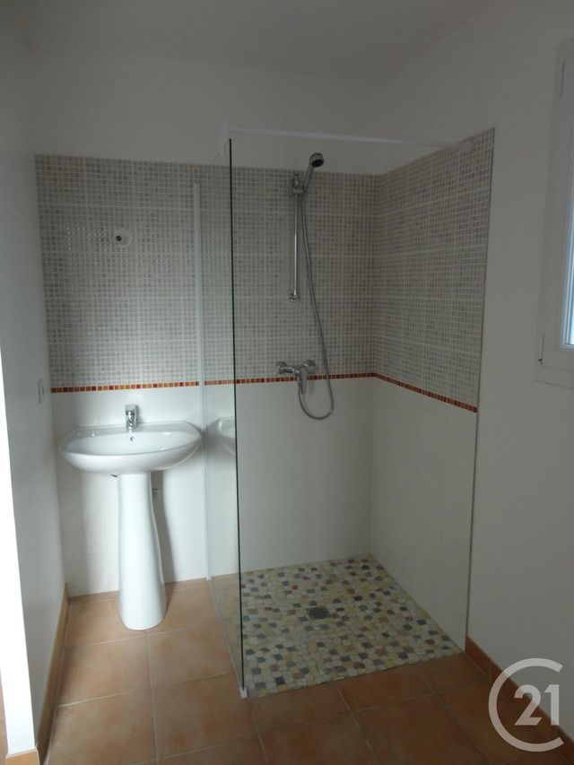 maison à louer - 4 pièces - 77.0 m2 - FOURAS - 17 - POITOU-CHARENTES - Century 21 Aunis Immo maison à louer - 4 pièces - 77.0 m2 - FOURAS - 17 - POITOU-CHARENTES - Century 21 Aunis Immo