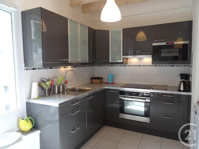 Afficher la photo en grand Appartement Duplex à vendre - 3 pièces - 51.09 m2 - FOURAS - 17 - POITOU-CHARENTES - Century 21 Aunis Immo