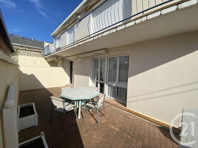 Appartement F2 à louer - 2 pièces - 32.0 m2 - FOURAS - 17 - POITOU-CHARENTES - Century 21 Aunis Immo