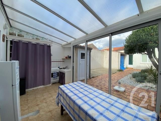 maison à louer - 5 pièces - 77.0 m2 - FOURAS - 17 - POITOU-CHARENTES - Century 21 Aunis Immo