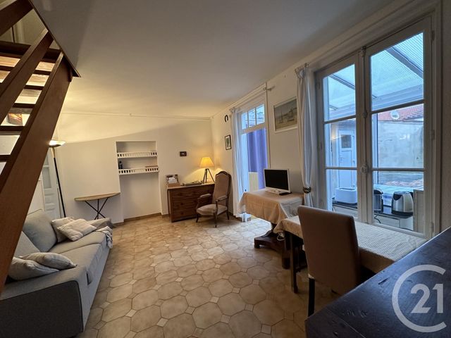 maison à louer - 5 pièces - 77.0 m2 - FOURAS - 17 - POITOU-CHARENTES - Century 21 Aunis Immo