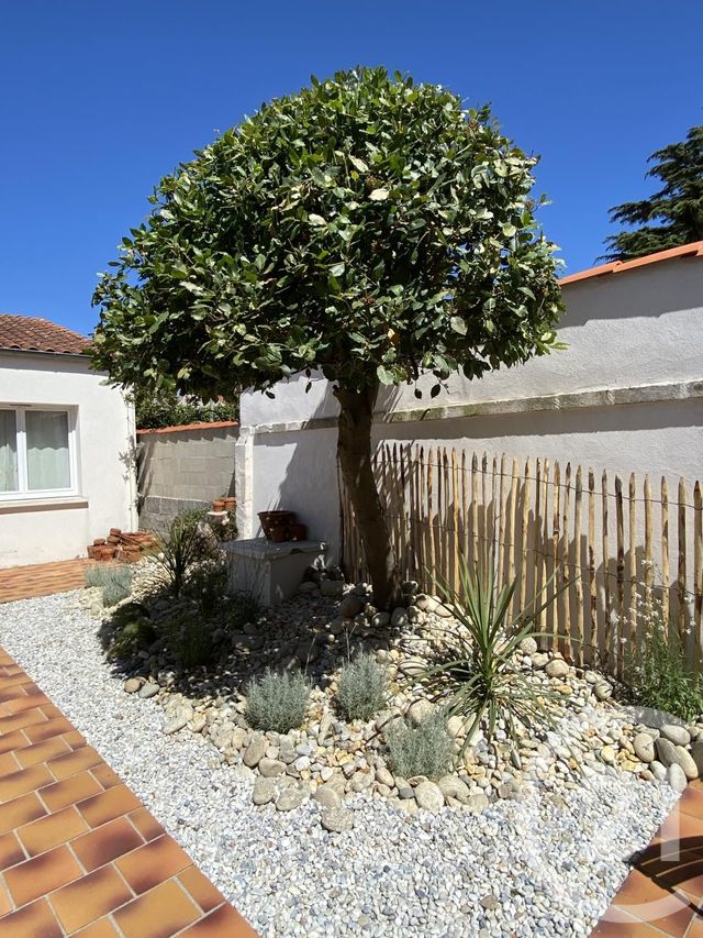 maison à louer - 5 pièces - 77.0 m2 - FOURAS - 17 - POITOU-CHARENTES - Century 21 Aunis Immo