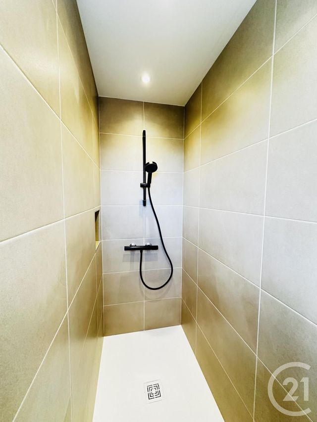 maison à louer - 5 pièces - 77.0 m2 - FOURAS - 17 - POITOU-CHARENTES - Century 21 Aunis Immo