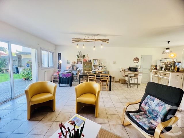 maison à vendre - 5 pièces - 113.6 m2 - ST LAURENT DE LA PREE - 17 - POITOU-CHARENTES - Century 21 Aunis Immo