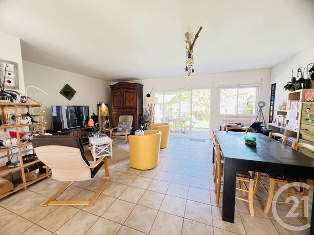 maison à vendre - 5 pièces - 113.6 m2 - ST LAURENT DE LA PREE - 17 - POITOU-CHARENTES - Century 21 Aunis Immo