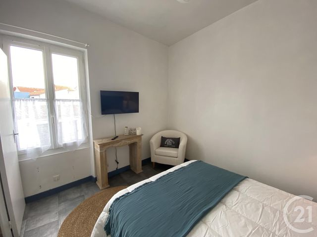 Appartement T2 à louer - 2 pièces - 32.0 m2 - FOURAS - 17 - POITOU-CHARENTES - Century 21 Aunis Immo