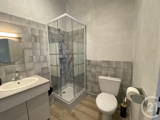 Appartement T2 à louer - 2 pièces - 32.0 m2 - FOURAS - 17 - POITOU-CHARENTES - Century 21 Aunis Immo