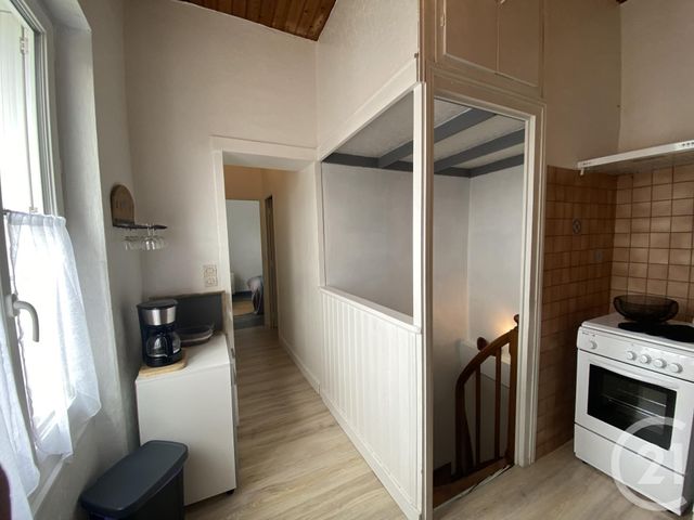 Appartement T2 à louer - 2 pièces - 32.0 m2 - FOURAS - 17 - POITOU-CHARENTES - Century 21 Aunis Immo