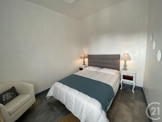 Appartement T2 à louer - 2 pièces - 32.0 m2 - FOURAS - 17 - POITOU-CHARENTES - Century 21 Aunis Immo
