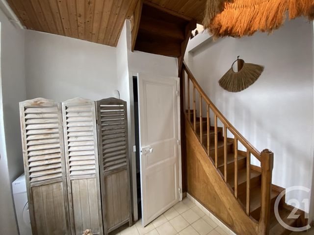 Appartement T2 à louer - 2 pièces - 32.0 m2 - FOURAS - 17 - POITOU-CHARENTES - Century 21 Aunis Immo