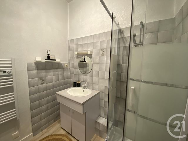 Appartement T2 à louer - 2 pièces - 32.0 m2 - FOURAS - 17 - POITOU-CHARENTES - Century 21 Aunis Immo