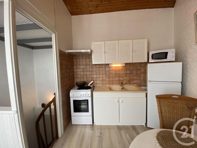 Appartement T2 à louer - 2 pièces - 32.0 m2 - FOURAS - 17 - POITOU-CHARENTES - Century 21 Aunis Immo