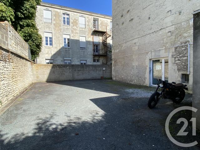 Appartement T4 à louer - 4 pièces - 95.76 m2 - ROCHEFORT - 17 - POITOU-CHARENTES - Century 21 Aunis Immo