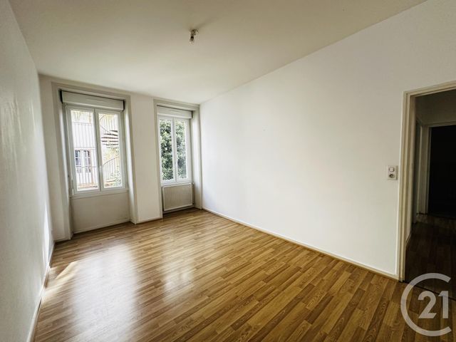 Appartement T4 à louer - 4 pièces - 95.76 m2 - ROCHEFORT - 17 - POITOU-CHARENTES - Century 21 Aunis Immo