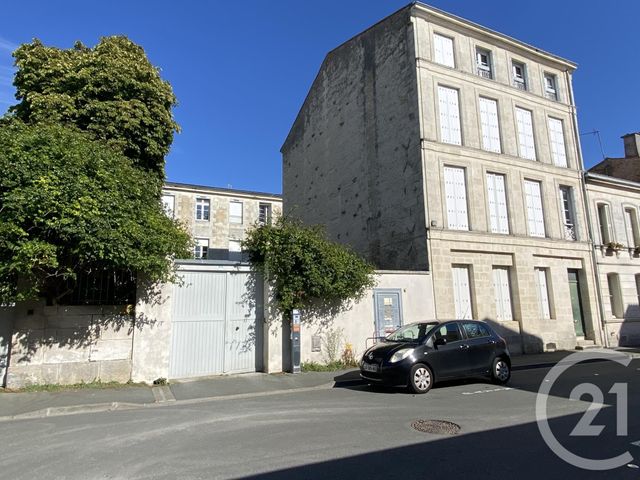 Appartement T4 à louer - 4 pièces - 95.76 m2 - ROCHEFORT - 17 - POITOU-CHARENTES - Century 21 Aunis Immo
