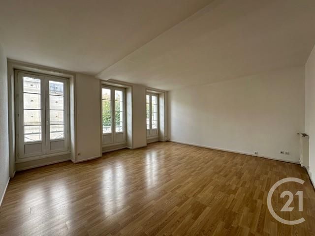 Appartement T4 à louer - 4 pièces - 95.76 m2 - ROCHEFORT - 17 - POITOU-CHARENTES - Century 21 Aunis Immo