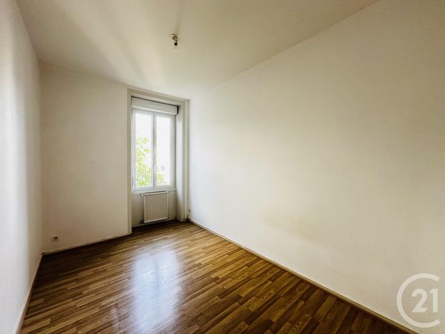 Appartement T4 à louer - 4 pièces - 95.76 m2 - ROCHEFORT - 17 - POITOU-CHARENTES - Century 21 Aunis Immo