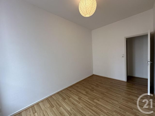 Appartement T4 à louer - 4 pièces - 95.76 m2 - ROCHEFORT - 17 - POITOU-CHARENTES - Century 21 Aunis Immo