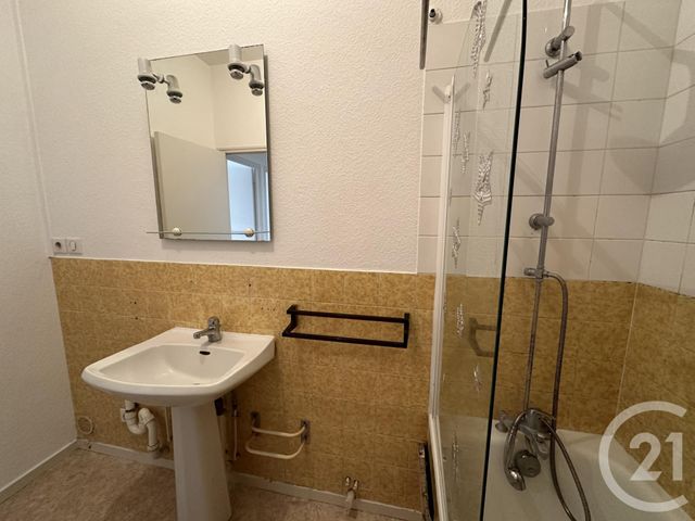 Appartement T4 à louer - 4 pièces - 95.76 m2 - ROCHEFORT - 17 - POITOU-CHARENTES - Century 21 Aunis Immo