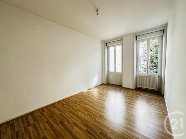 Appartement T4 à louer - 4 pièces - 95.76 m2 - ROCHEFORT - 17 - POITOU-CHARENTES - Century 21 Aunis Immo