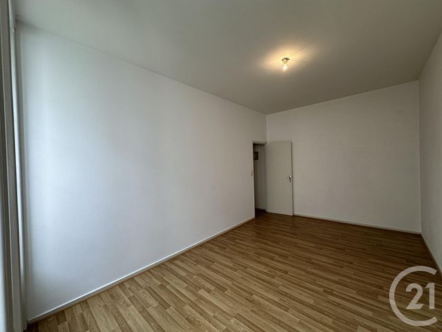 Appartement T4 à louer - 4 pièces - 95.76 m2 - ROCHEFORT - 17 - POITOU-CHARENTES - Century 21 Aunis Immo