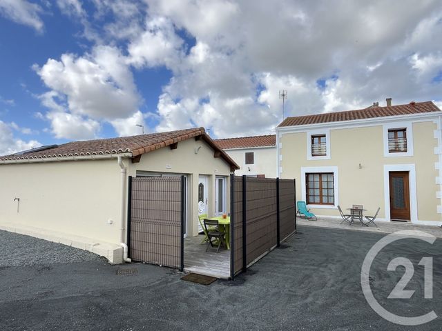 maison à vendre - 5 pièces - 103.2 m2 - ST LAURENT DE LA PREE - 17 - POITOU-CHARENTES - Century 21 Aunis Immo