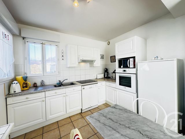 maison à louer - 5 pièces - 80.0 m2 - FOURAS - 17 - POITOU-CHARENTES - Century 21 Aunis Immo