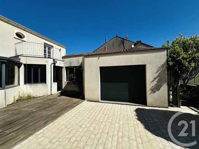 maison à louer - 6 pièces - 170.0 m2 - FOURAS - 17 - POITOU-CHARENTES - Century 21 Aunis Immo