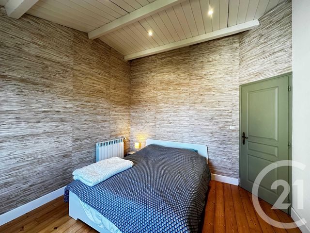 maison à louer - 6 pièces - 170.0 m2 - FOURAS - 17 - POITOU-CHARENTES - Century 21 Aunis Immo