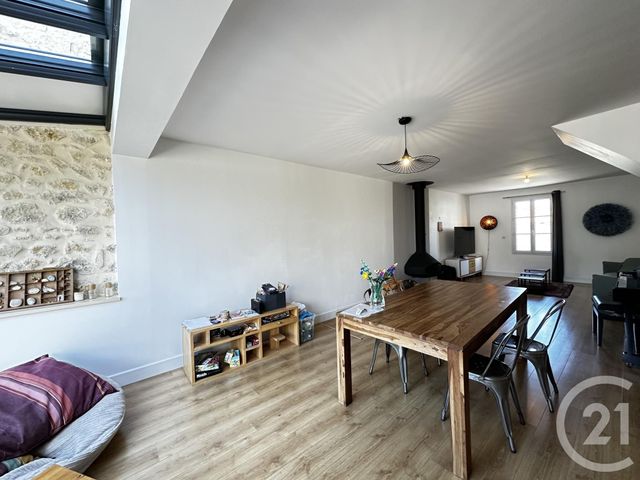 maison à louer - 6 pièces - 170.0 m2 - FOURAS - 17 - POITOU-CHARENTES - Century 21 Aunis Immo