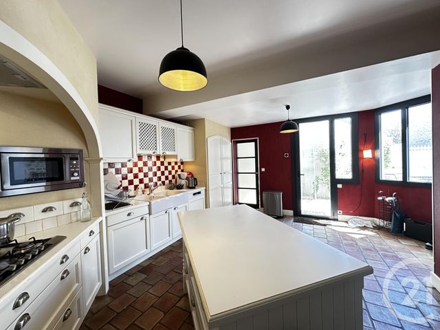 maison à louer - 6 pièces - 170.0 m2 - FOURAS - 17 - POITOU-CHARENTES - Century 21 Aunis Immo