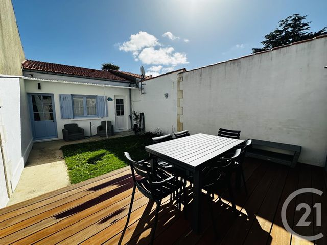 maison à louer - 3 pièces - 70.0 m2 - FOURAS - 17 - POITOU-CHARENTES - Century 21 Aunis Immo