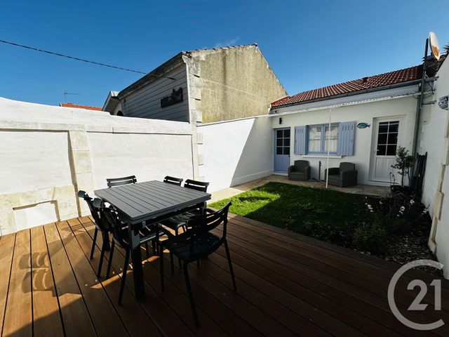 maison à louer - 3 pièces - 70.0 m2 - FOURAS - 17 - POITOU-CHARENTES - Century 21 Aunis Immo