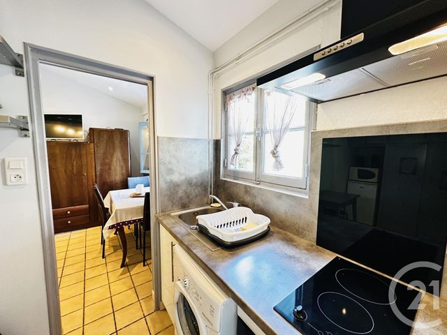 maison à louer - 1 pièce - 21.0 m2 - FOURAS - 17 - POITOU-CHARENTES - Century 21 Aunis Immo