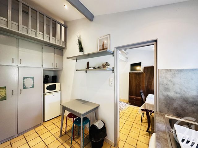 maison à louer - 1 pièce - 21.0 m2 - FOURAS - 17 - POITOU-CHARENTES - Century 21 Aunis Immo