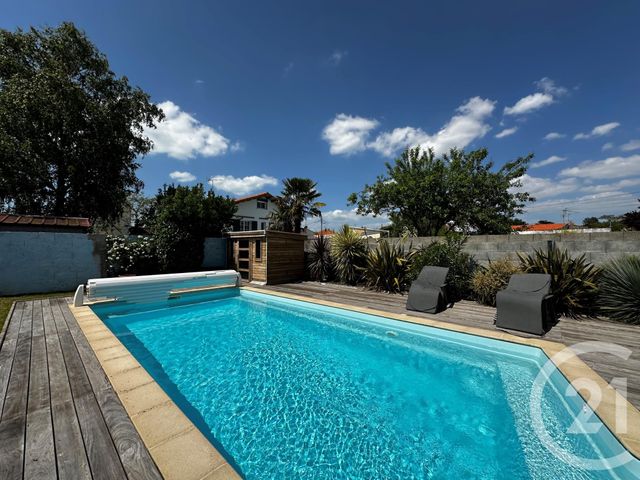 maison à louer - 5 pièces - 110.0 m2 - FOURAS - 17 - POITOU-CHARENTES - Century 21 Aunis Immo